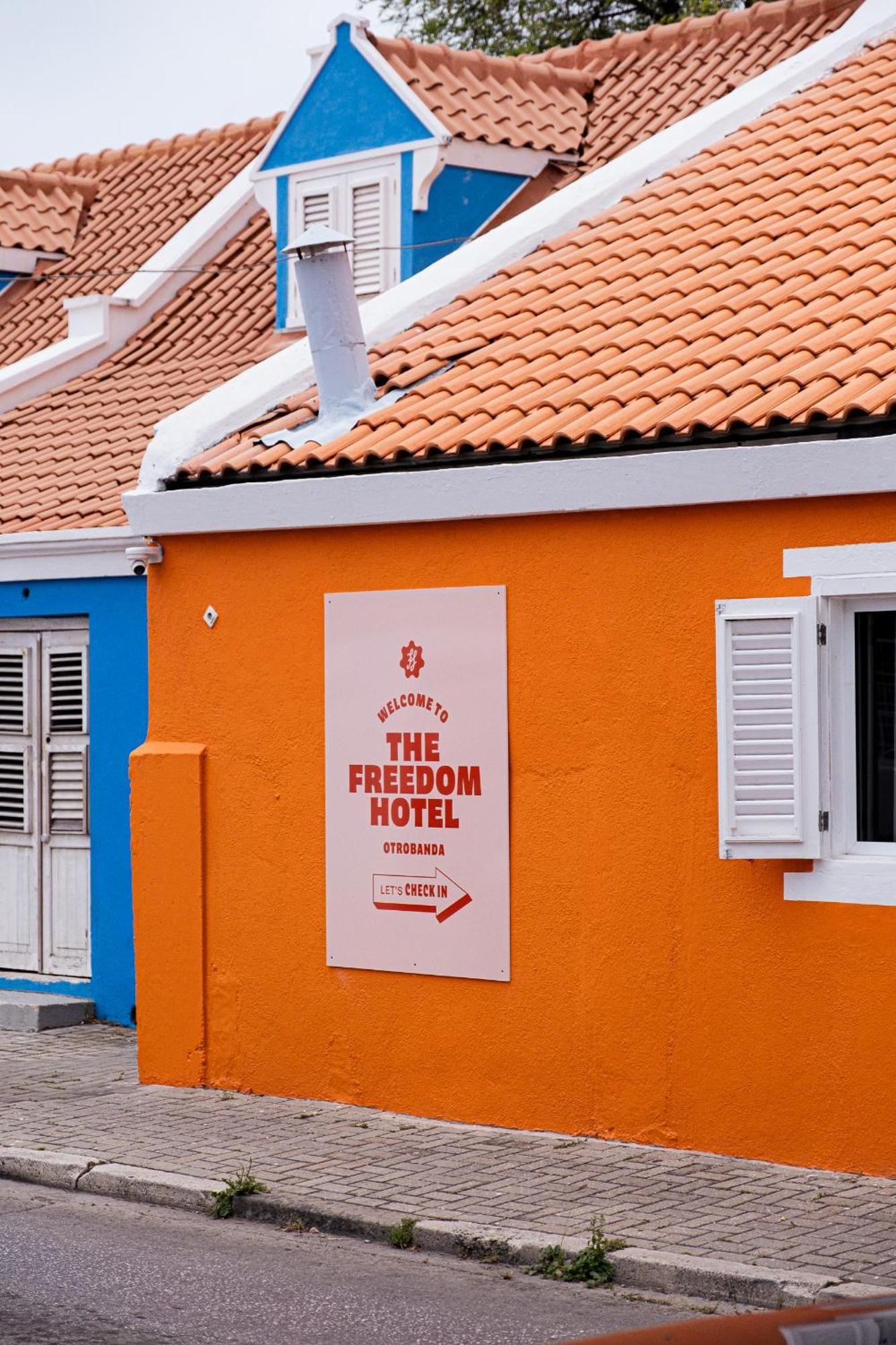 The Freedom Hotel ウィレムスタッド エクステリア 写真